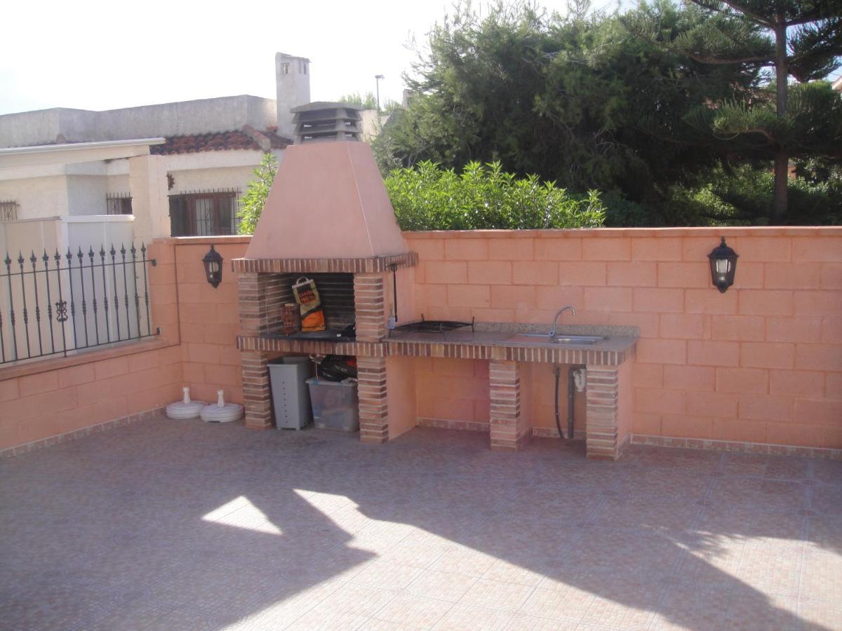 Chalet Muy Cerca De La Playa Con Piscina Privada Dehesa de Campoamor  المظهر الخارجي الصورة